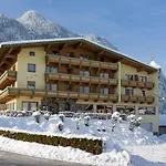 Hotel Jaeger Zillertal 3*