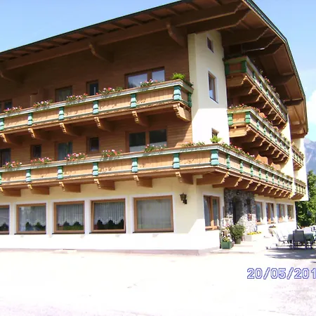 Jaeger Zillertal 3*