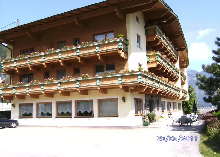 Jaeger Zillertal 3*