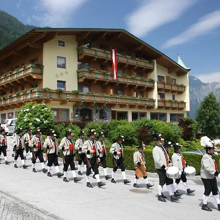 فندق Jaeger Zillertal سخليترس