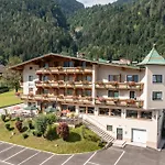 Jaeger Zillertal 3* Schlitters