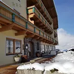 Jaeger Zillertal 3* Schlitters